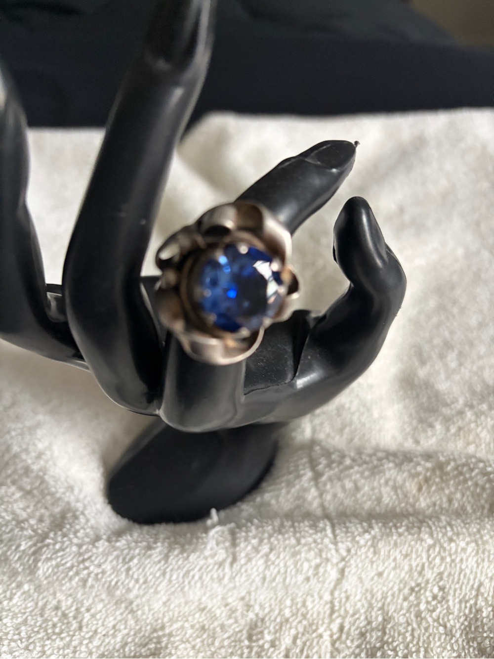 Elegant Vintage Doris Cliff Blue Gem Flower Ring - Women's Jewelry